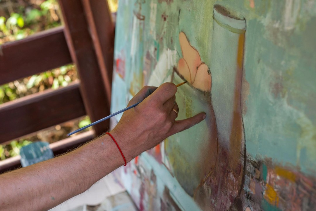 После двух десятков картин находиться на местном курорте, где жили и творили художники », - сказал Мигович
